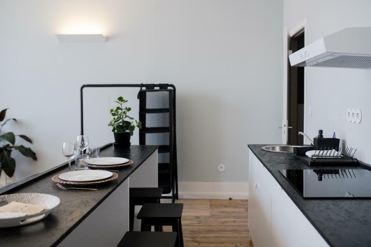 Baixa24 •P2R• Bright Apt In Vibrant Downtown OOporto Exterior foto